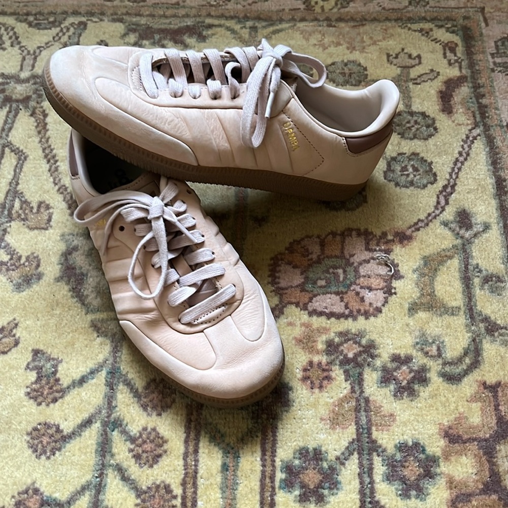 adidas Women's Sambas Clay Color Size 8